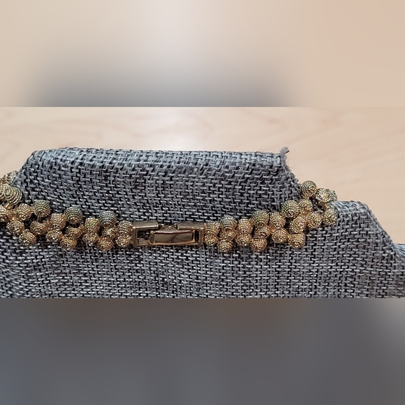 Vintage Gold Tone Textured Necklace - Picture 3 of 10
